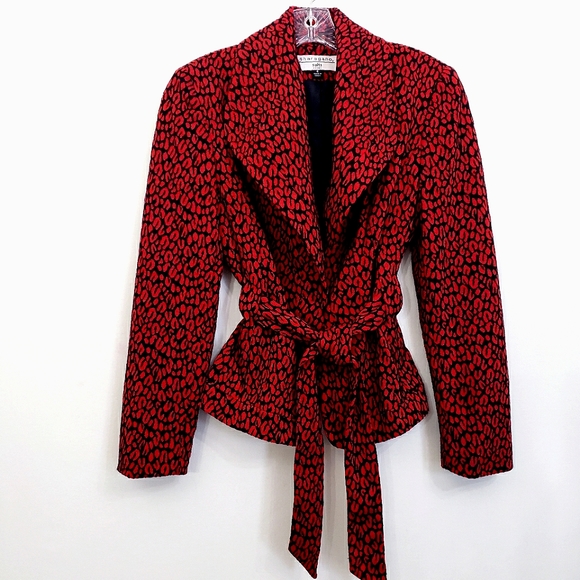 Sheragano Suits Red/Black Geometric Print Collared Tie Front Longsleeve … - Picture 8 of 16